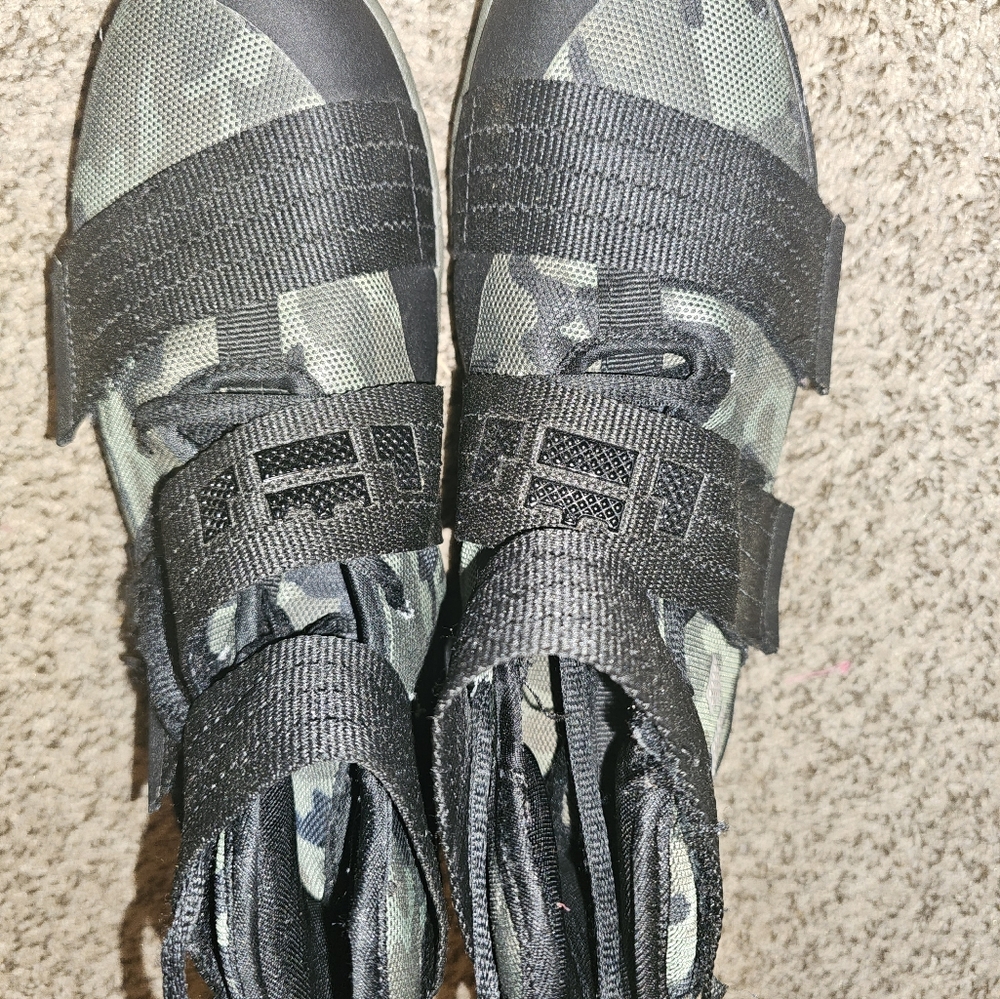 Nike LeBron Camouflage Mesh LRJ SK Size 8